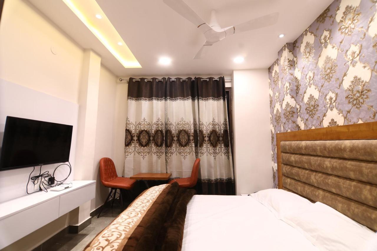 Ovel Hotel Ludhiana Exterior foto